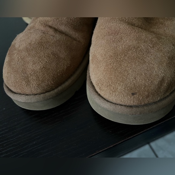 UGG Tan Shearling Boots - Picture 4 of 5